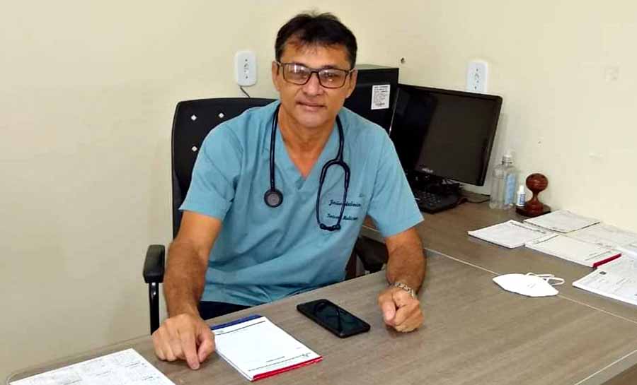 Zico Bronzeado troca a política pela medicina: ex-deputado federal passa a ser médico de pacientes indígenas no Amazonas