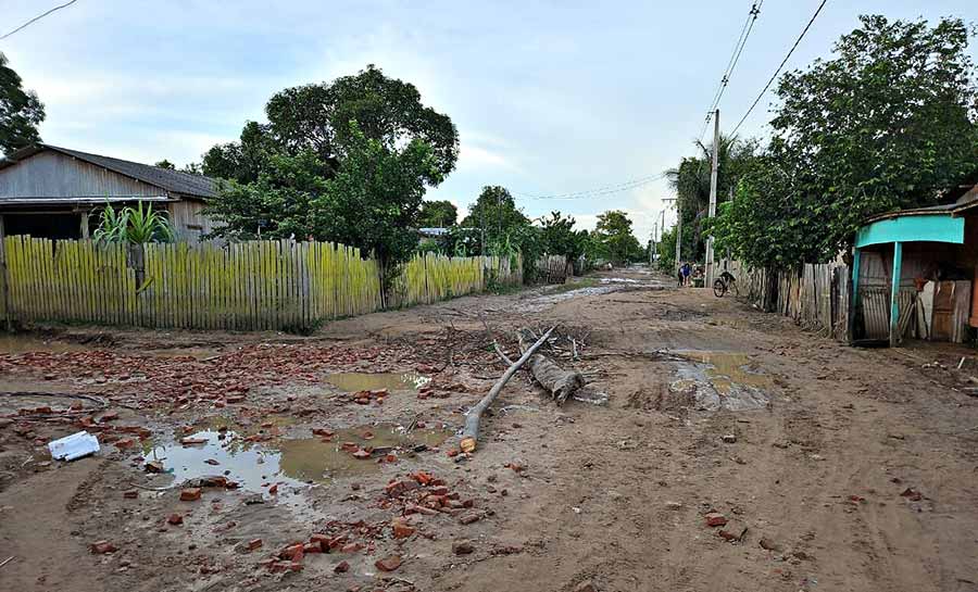 Nível do rio segue baixando e famílias começam a retornar para casa em Santa Rosa do Purus