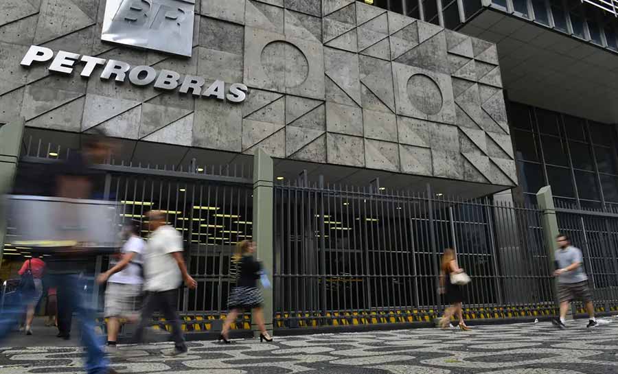 Conselho pode distribuir dividendos da Petrobras “em momento oportuno”