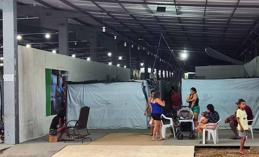 Enchente: Famílias abrigadas no Parque de Exposições começam a voltar para casa após baixa do Rio Acre