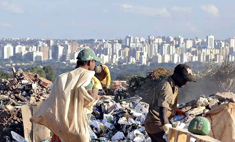 Governo vai cadastrar catadores para facilitar contratação