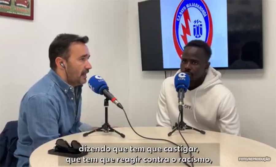 Goleiro que sofreu racismo na Espanha pede desculpas por reação, mas admite: “Me irrita muito”