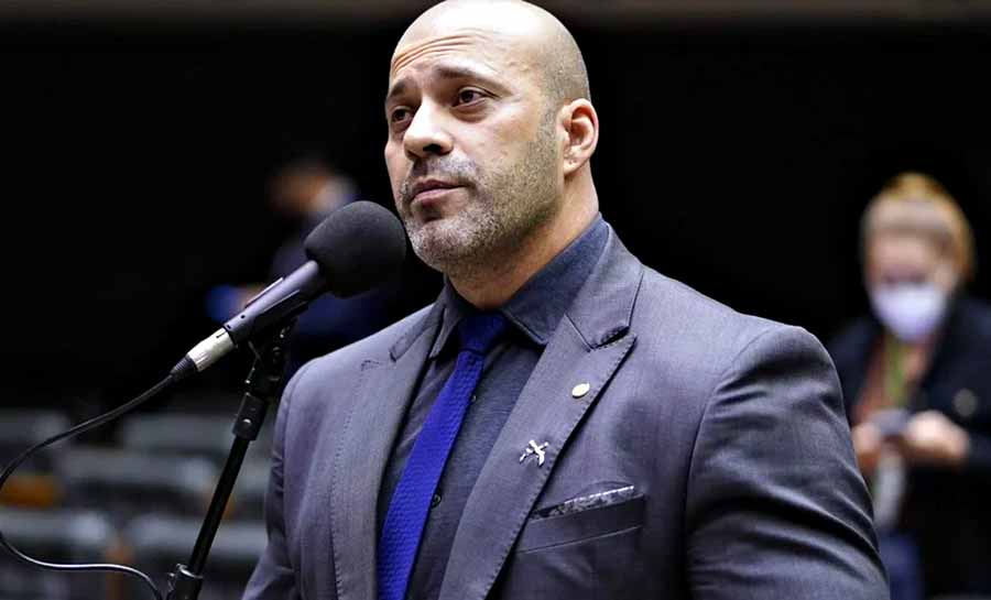 Moraes nega progressão de Daniel Silveira para regime semiaberto