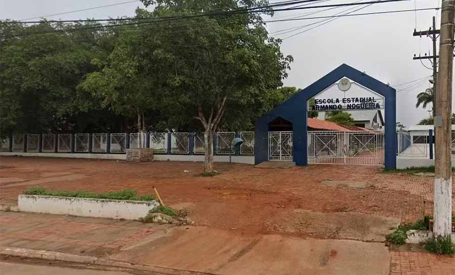 Merenda é feita com carne estragada e pelancas em escola no Acre, denunciam funcionários e alunos