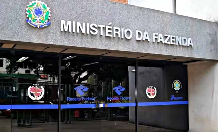 Homem é preso após invadir prédio do Ministério da Fazenda em Rio Branco