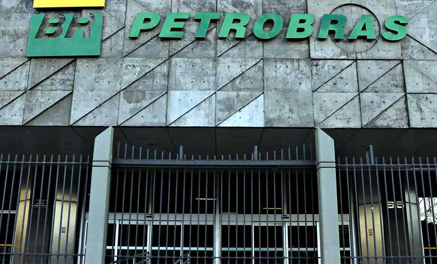 Conselho da Petrobras propõe pagar 50% dos dividendos extraordinários