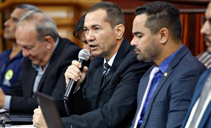 Gene Diniz destaca desafios na segurança pública do Acre: “Situação salarial dos policiais é preocupante”