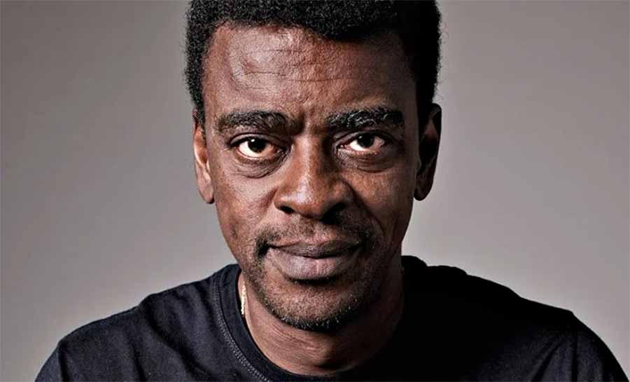 Seu Jorge publica fotos raras da filha e beleza encanta web: ‘Sogrão’