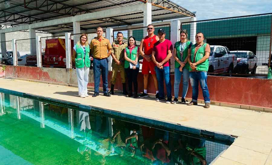 Governo vistoria 4° Batalhão do Corpo de Bombeiros para início da obra de reforma e ampliação da piscina