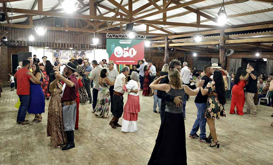 Evento em Comemoração dos 50 Anos do CTG Coronel Plácido de Castro Celebra História e Homenageia Fundadores