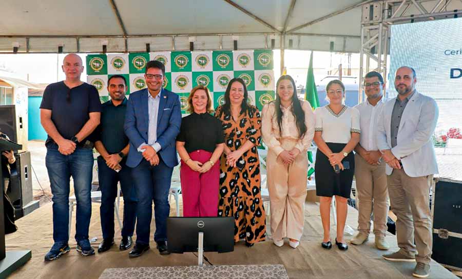 Governador Gladson Cameli firma ordem de serviço para construção da unidade da Defensoria Pública em Sena Madureira