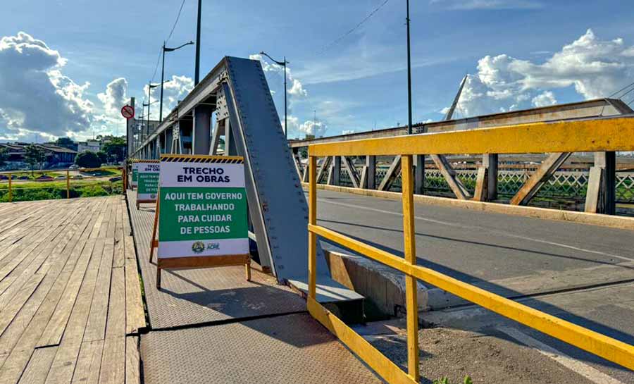 Governo conserva Ponte Metálica com renovação da pintura na estrutura de mais de 50 anos