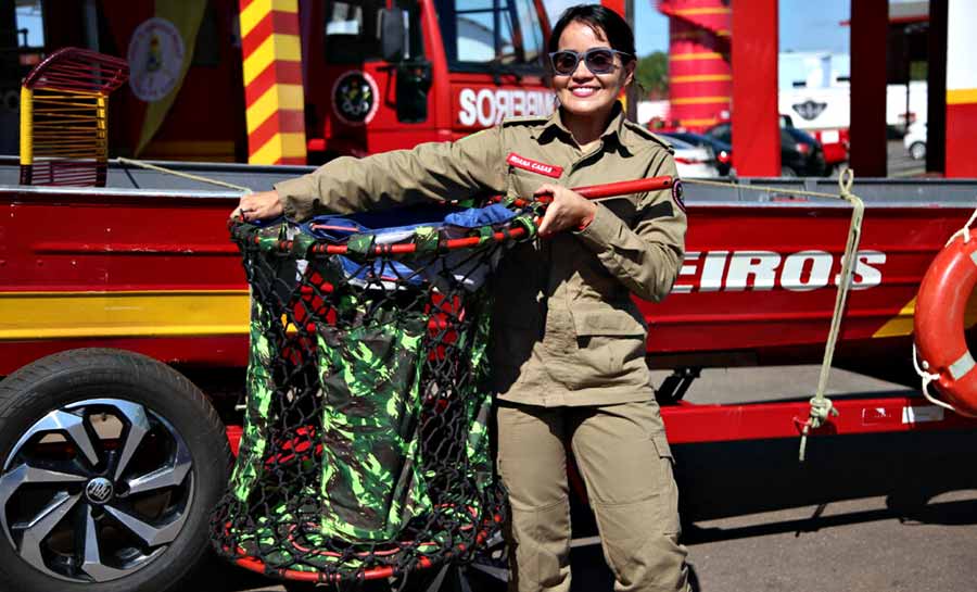 Equipamento idealizado por bombeira acreana vai ajudar vítimas da enchente no Rio Grande do Sul