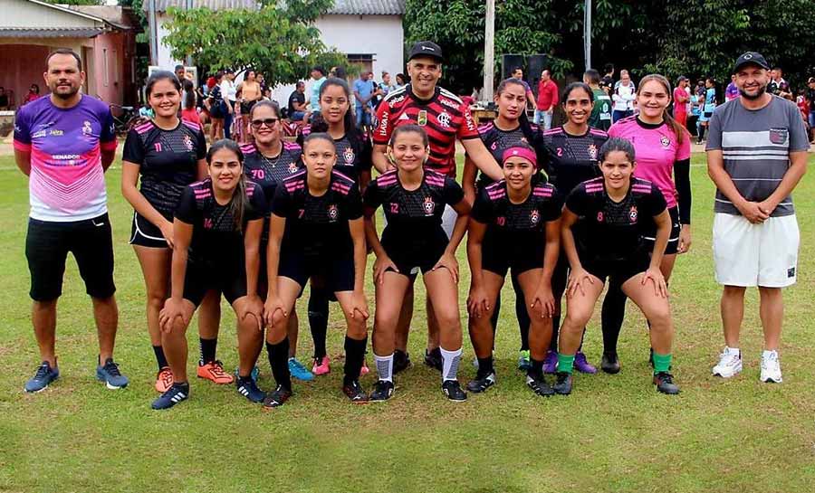 Com o apoio de Alan Rick, Jairo Cassiano e Roberto Duarte, Copa Clarice Mota de futebol feminino é iniciada em Sena Madureira