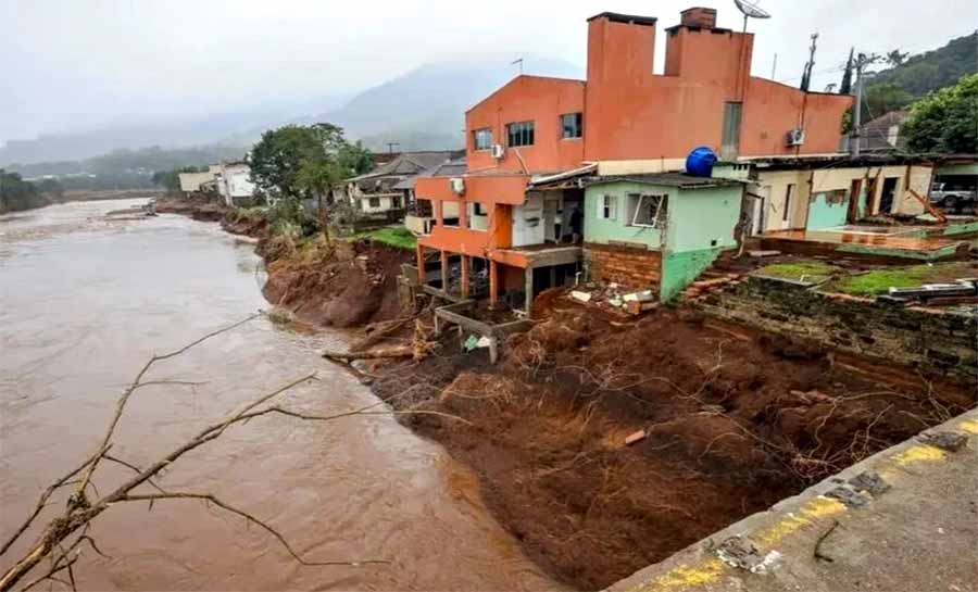 Guaíba volta a subir e causa novos alagamentos em Porto Alegre