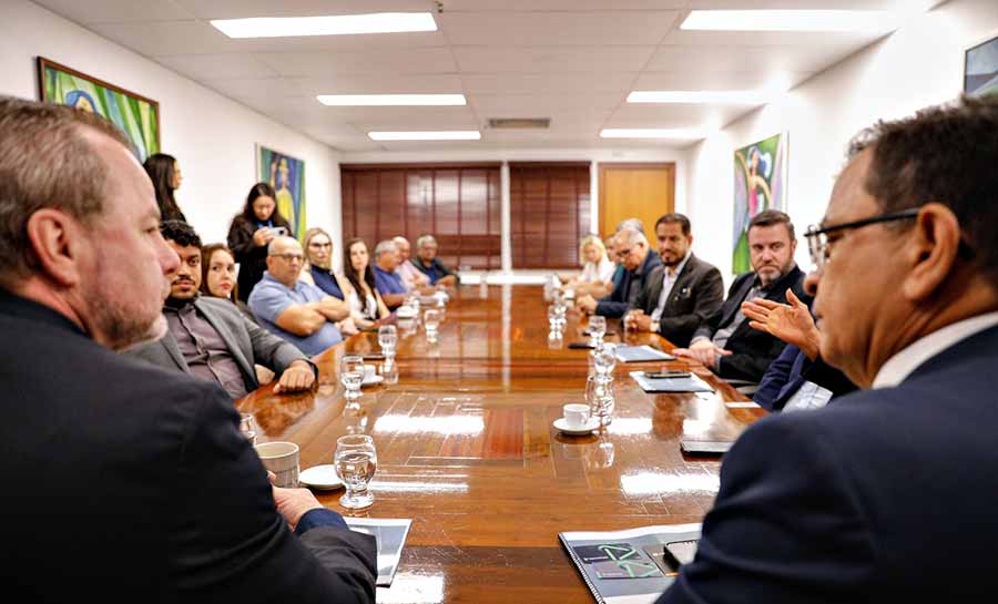 Comitiva da Finep e Garanticoop é recebida pelo presidente da Aleac, Luiz Gonzaga