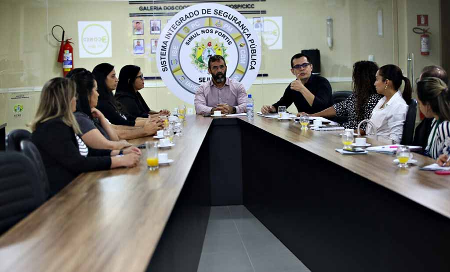 Segurança Pública debate ações de combate ao abuso de drogas e promoção de políticas públicas