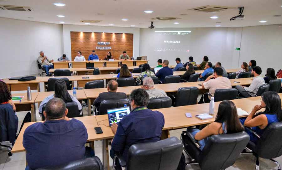 Sema apresenta dados de regularização ambiental no Acre durante encontro sobre o programa de redução do desmatamento e incêndios florestais na Amazônia