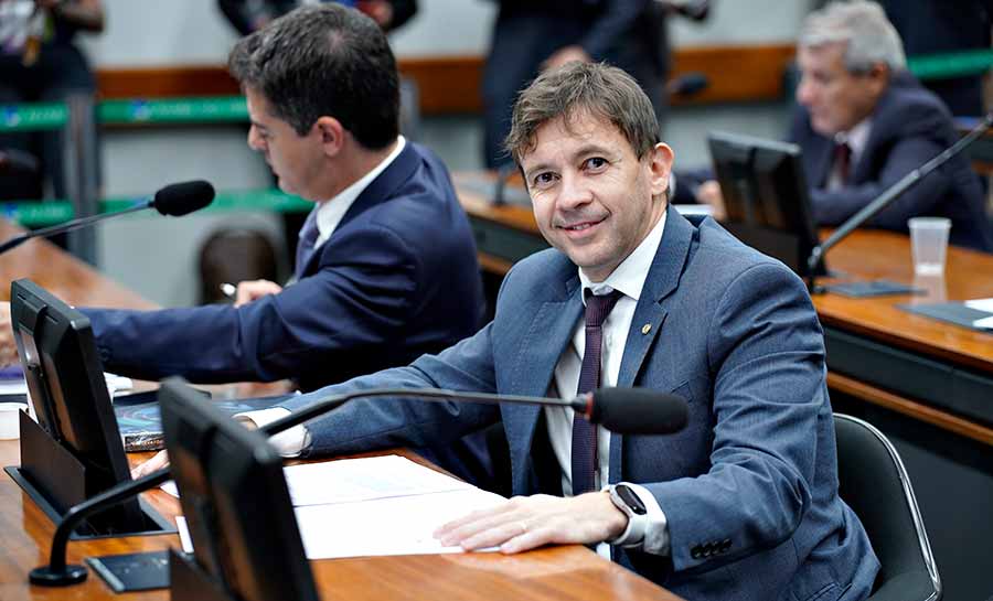 Deputado Eduardo Velloso destina mais de R$ 8 milhões em emendas para a Saúde do Acre