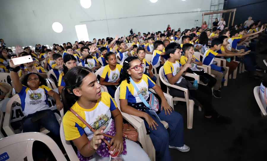 Polícia Militar do Acre celebra 25 anos de Proerd com formatura de alunos do projeto