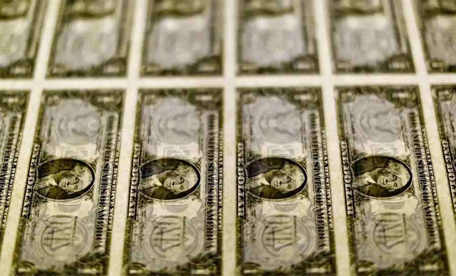 Valorização de títulos americanos eleva dólar no Brasil, diz professor