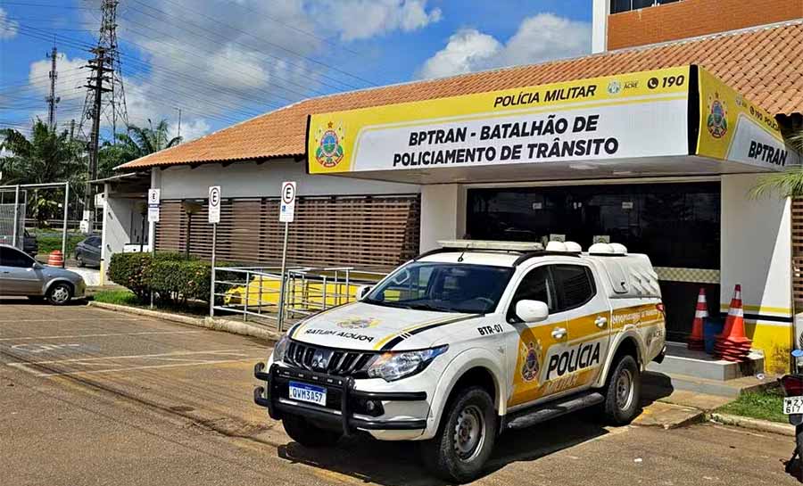 Homem é atropelado por moto ao atravessar avenida e fica em estado gravíssimo em Rio Branco