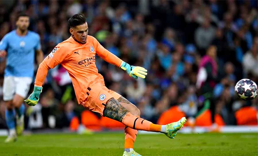 Guardiola quebra silêncio sobre situação de Ederson no Manchester City