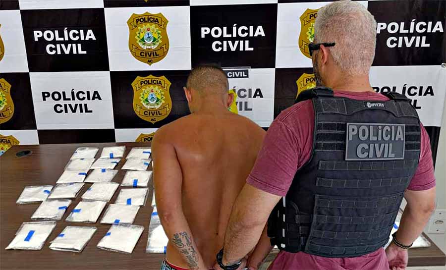 Polícia apreende 61 pacotes de pasta base de cocaína em Sena Madureira e prende dois suspeitos por tráfico