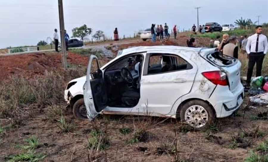 Criança de 9 anos morre após ser arremessada para fora de carro durante acidente no Acre