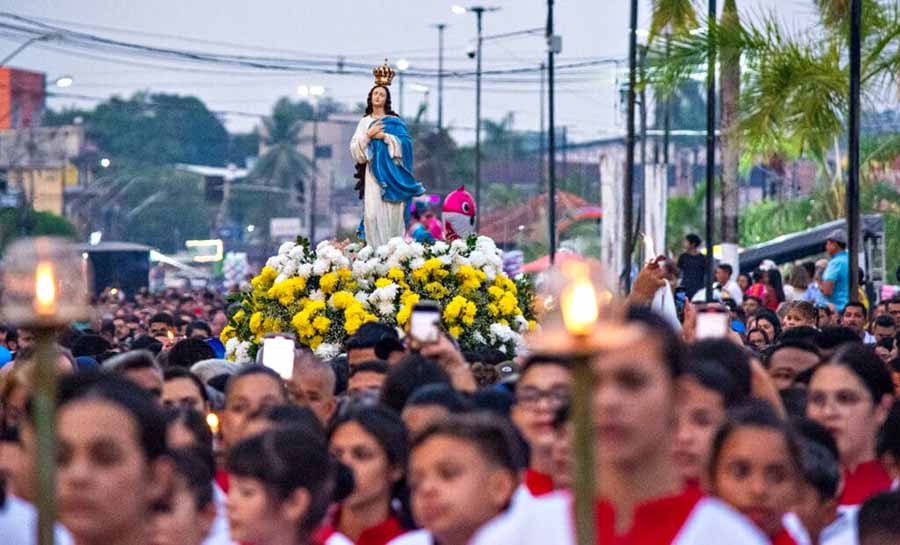 Procissão em honra a Nossa Senhora da Glória: milhares de fiéis se reúnem em ato de fé, amor e devoção em Cruzeiro do Sul