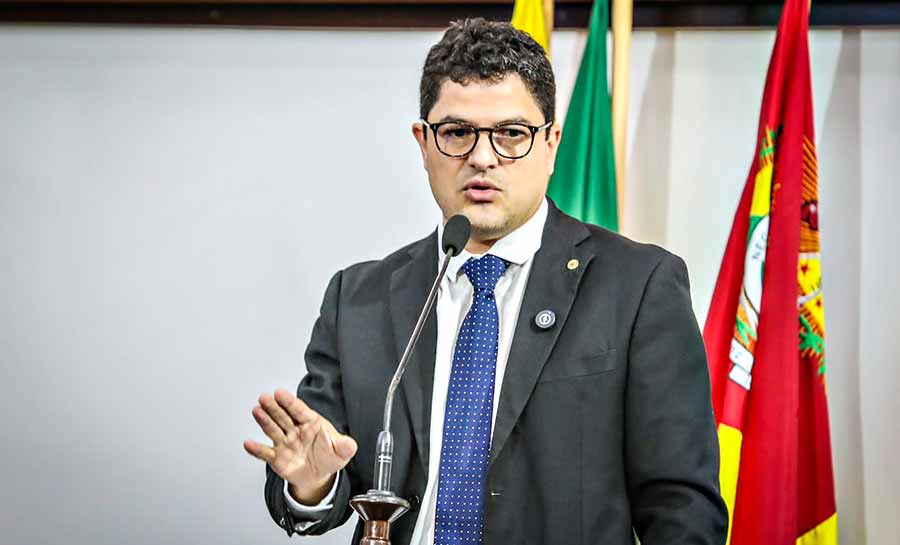 Eduardo Ribeiro destaca promulgação de leis ambientais e solicita ajustes para servidores da Emater