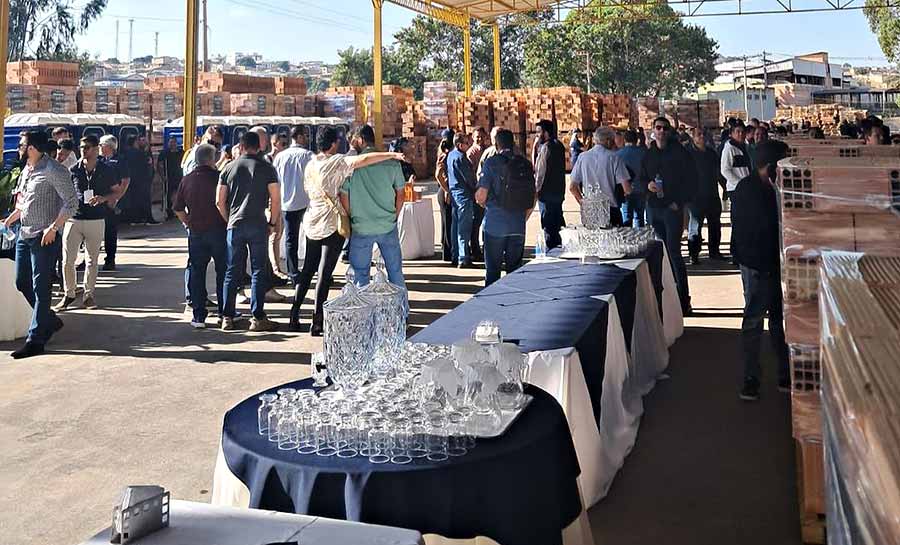 Empreendedores do Acre participam de Feira Nacional da Indústria da Cerâmica Vermelha com apoio do Sebrae