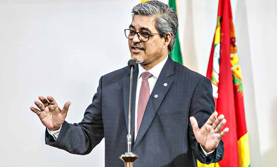 Edvaldo Magalhães critica governo por falta de transparência e subdimensionamento do orçamento