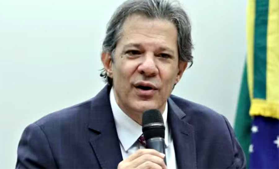 Haddad culpa seca por alta na inflação e volta a defender queda nos juros