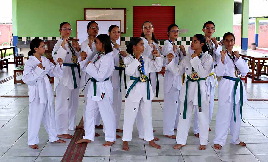 Alunos do Colégio Militar Dom Pedro II conquistam medalhas no Rondônia Open de Taekwondo