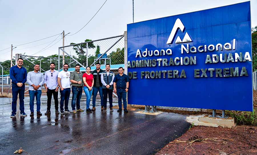 Gonzaga visita posto aduaneiro na Bolívia e destaca importância de nova opção de rota de exportação para o Peru e Ásia