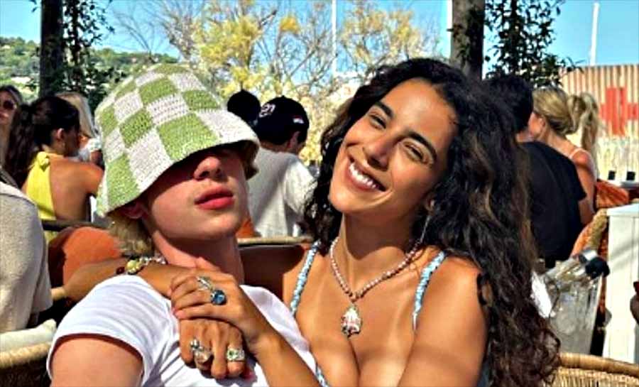 Marina Sena revela troca de fotos íntimas com Juliano Floss: “Recebi hoje”