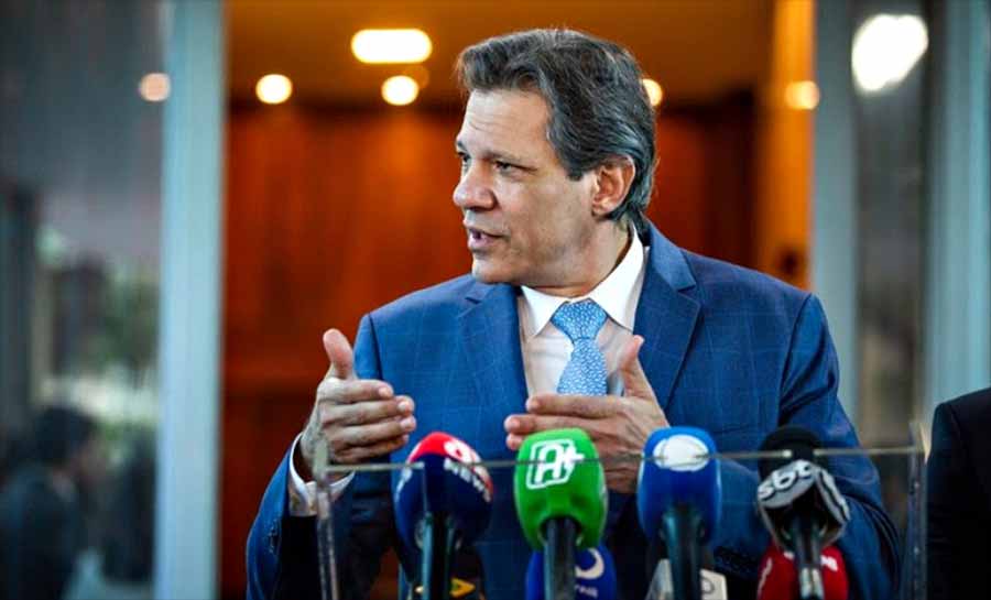 Haddad cancela viagem a Europa para focar em agenda econômica, após dólar disparar