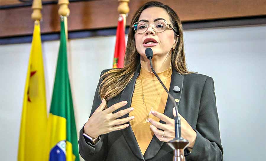 Michelle Melo propõe lei para auxílio-aluguel imediato a mulheres vítimas de violência doméstica no Acre