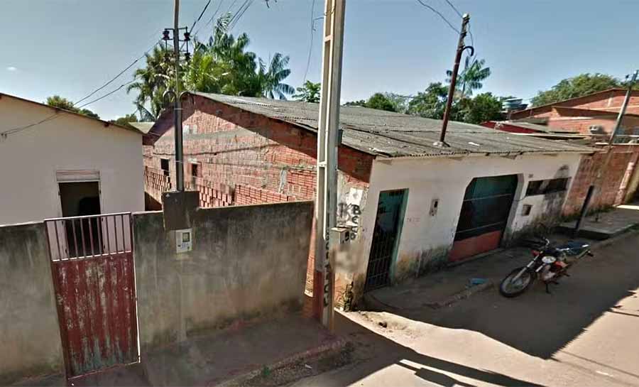 Homem é abordado em beco e morto a tiros na frente do filho em Rio Branco