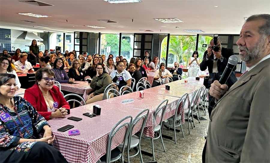 Lupi defende pacote fiscal de Haddad e garante revisão em erros da Previdência