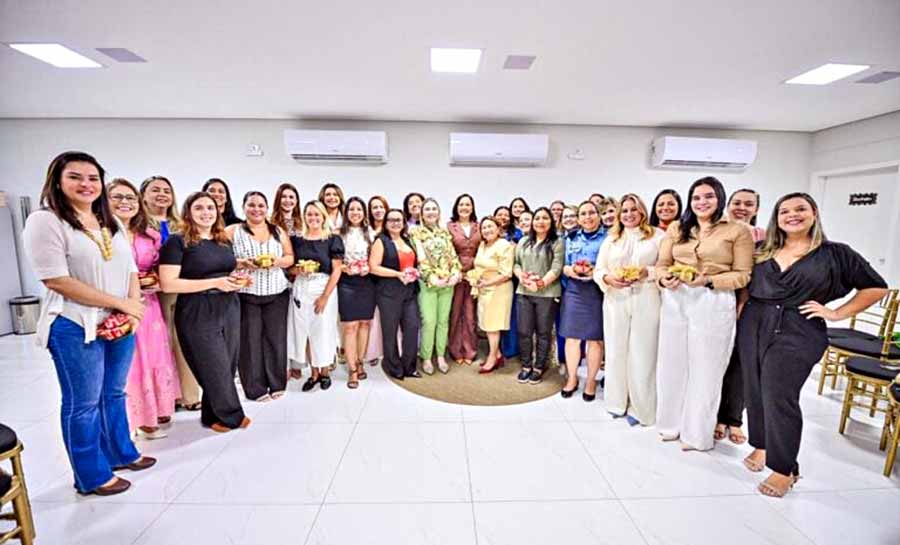 Governadora em exercício Mailza Assis participa de encontro com secretárias e presidentes de autarquias