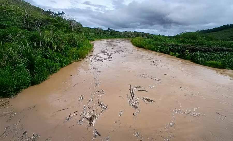 Em 24 horas, nível do Rio Acre sobe mais de seis metros em Assis Brasil