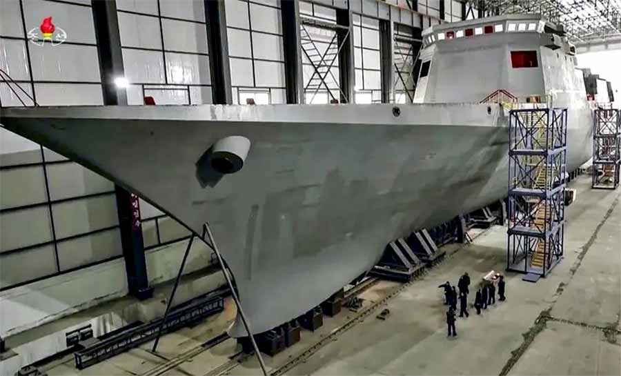 Coreia do Norte constrói seu maior navio de guerra