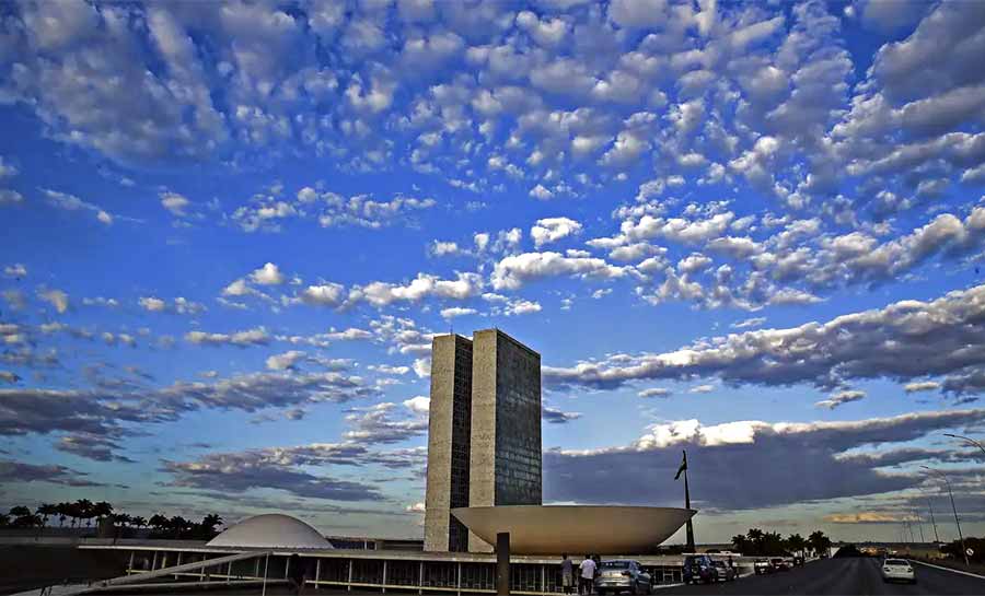Alcolumbre marca para 17 de junho leitura do pedido para CPI do INSS