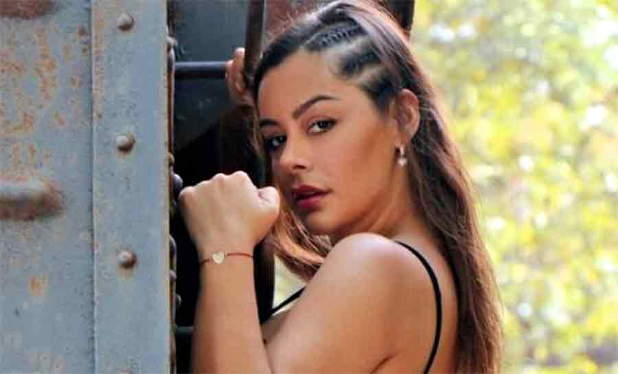 Larissa Riquelme ressurge e se define como artista global