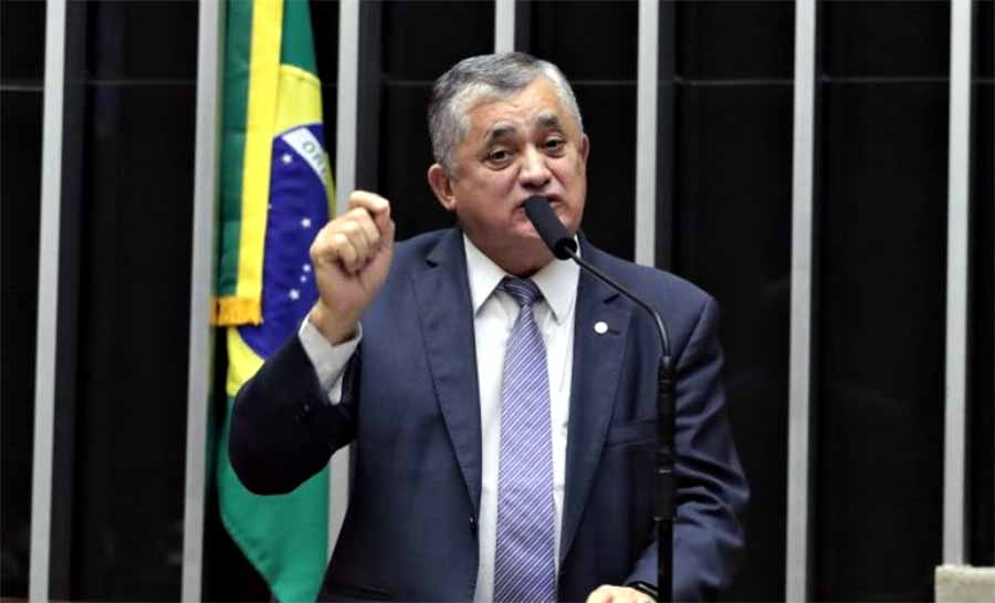 Câmara aprova urgência para isentar IR até dois salários mínimos