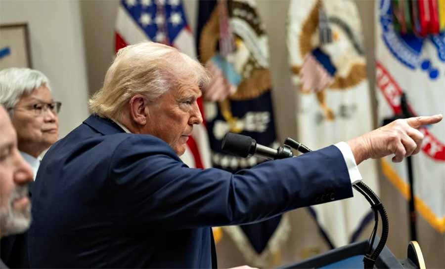 Trump nega trégua e pressiona Irã pelo fim de programa nuclear