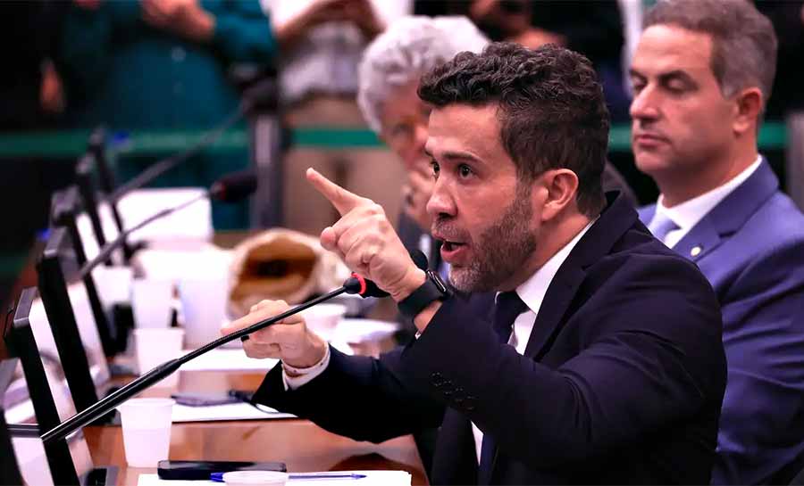 Janones é suspenso por três meses em Conselho de Ética da Câmara