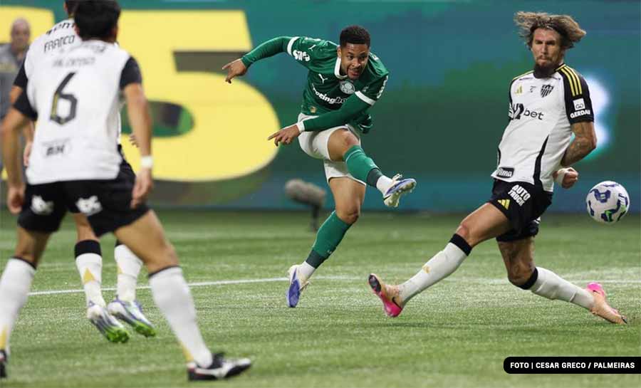 Palmeiras supera golaços de Hulk e quebra jejum no Allianz Parque